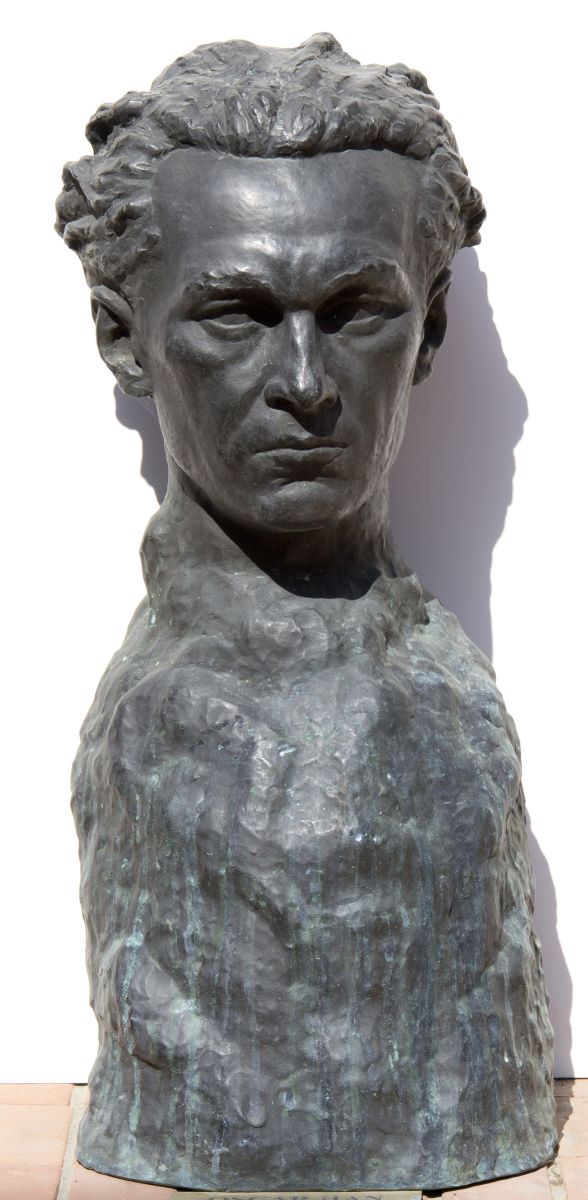 Bustul lui Ionel Teodorescu