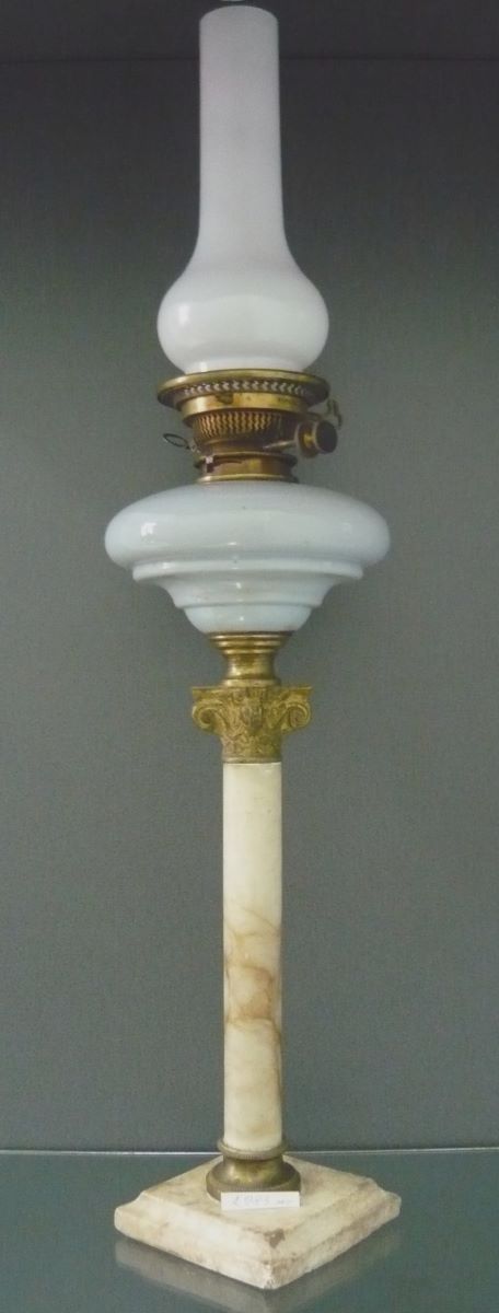 Lampă cu picior și abajur din sticlă