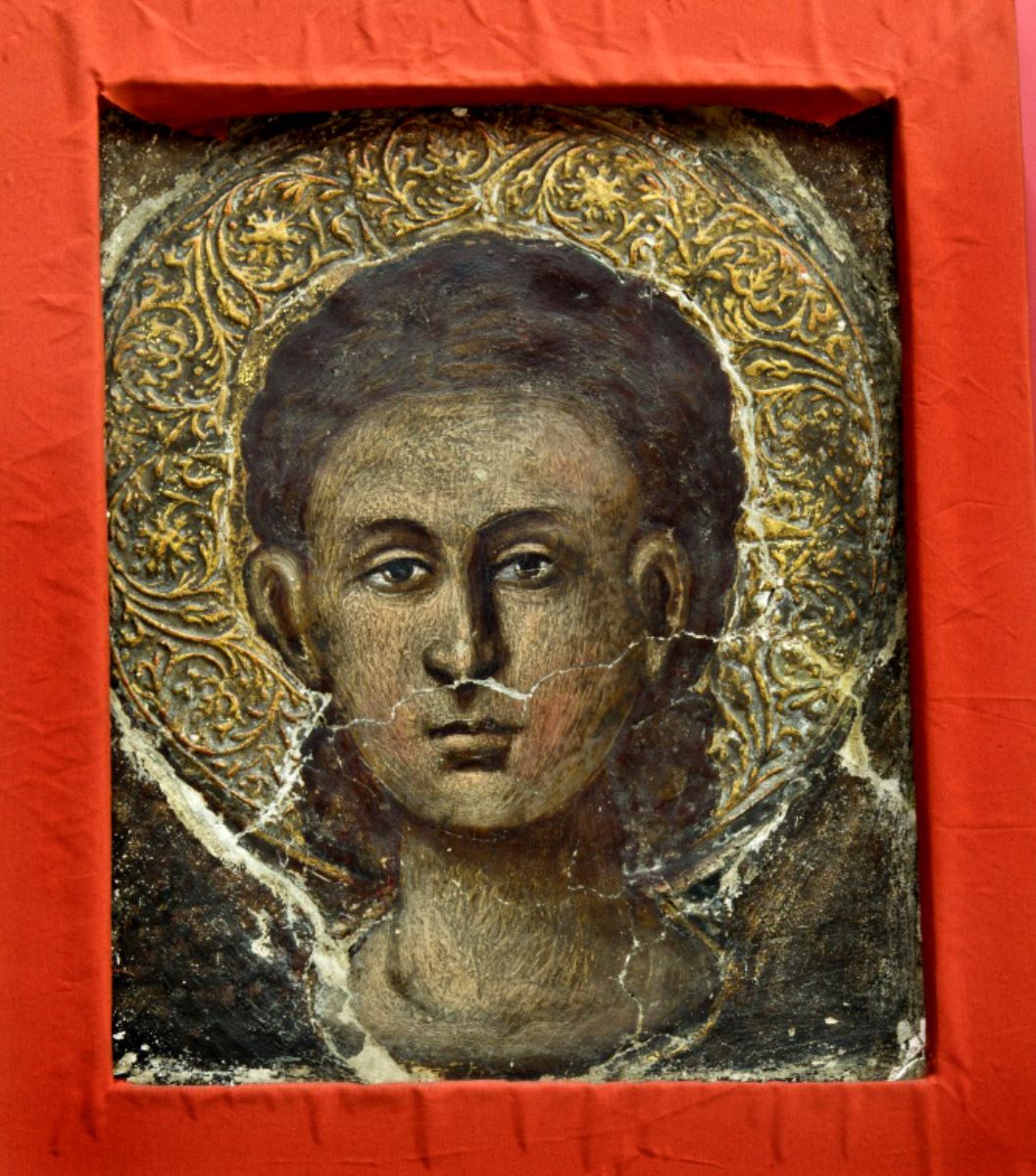 Cap de sfânt - pictură murală religioasă (fragment)