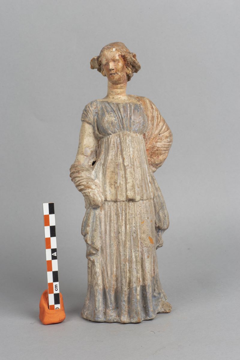 Statuetă feminină tip Tanagra