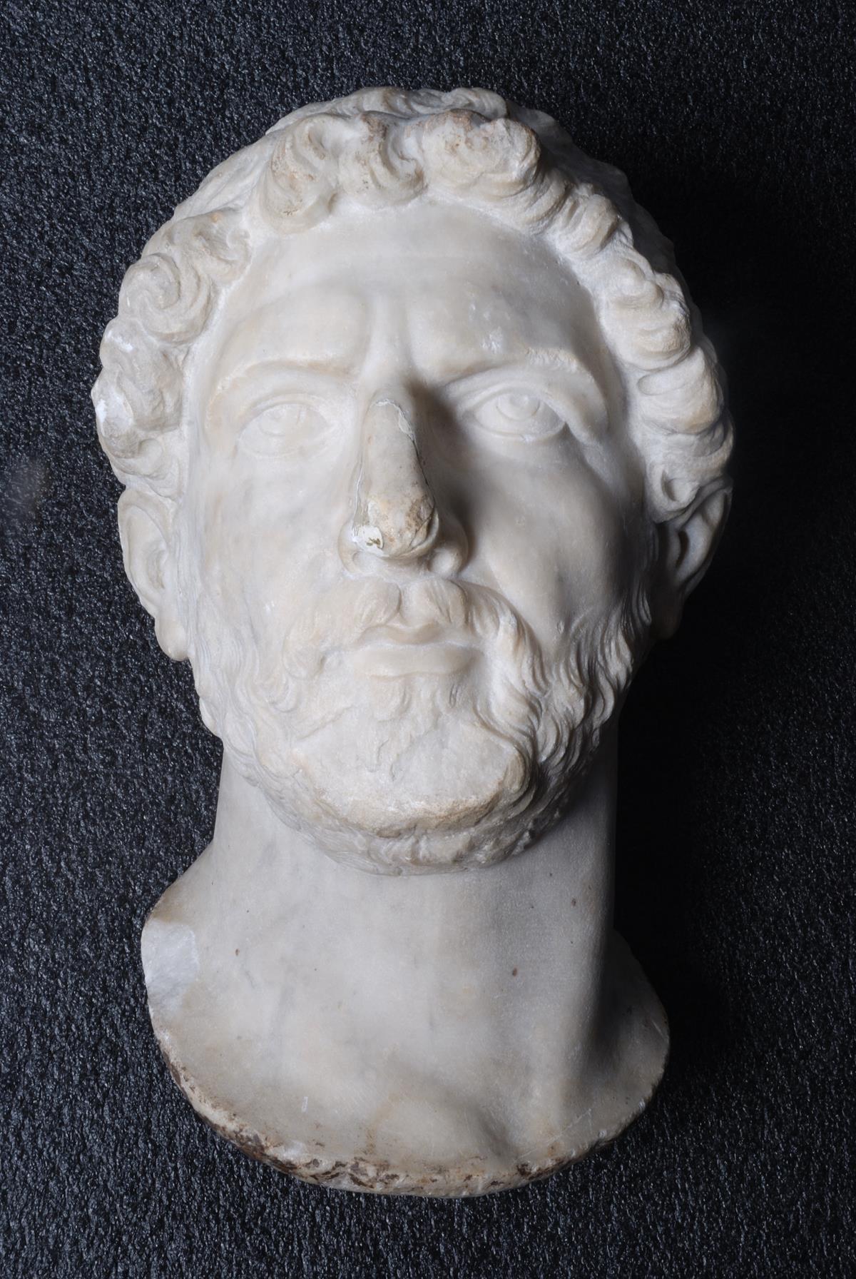 Împăratul Hadrian