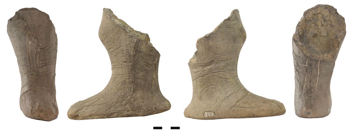 Picior de statuetă antropomorfă