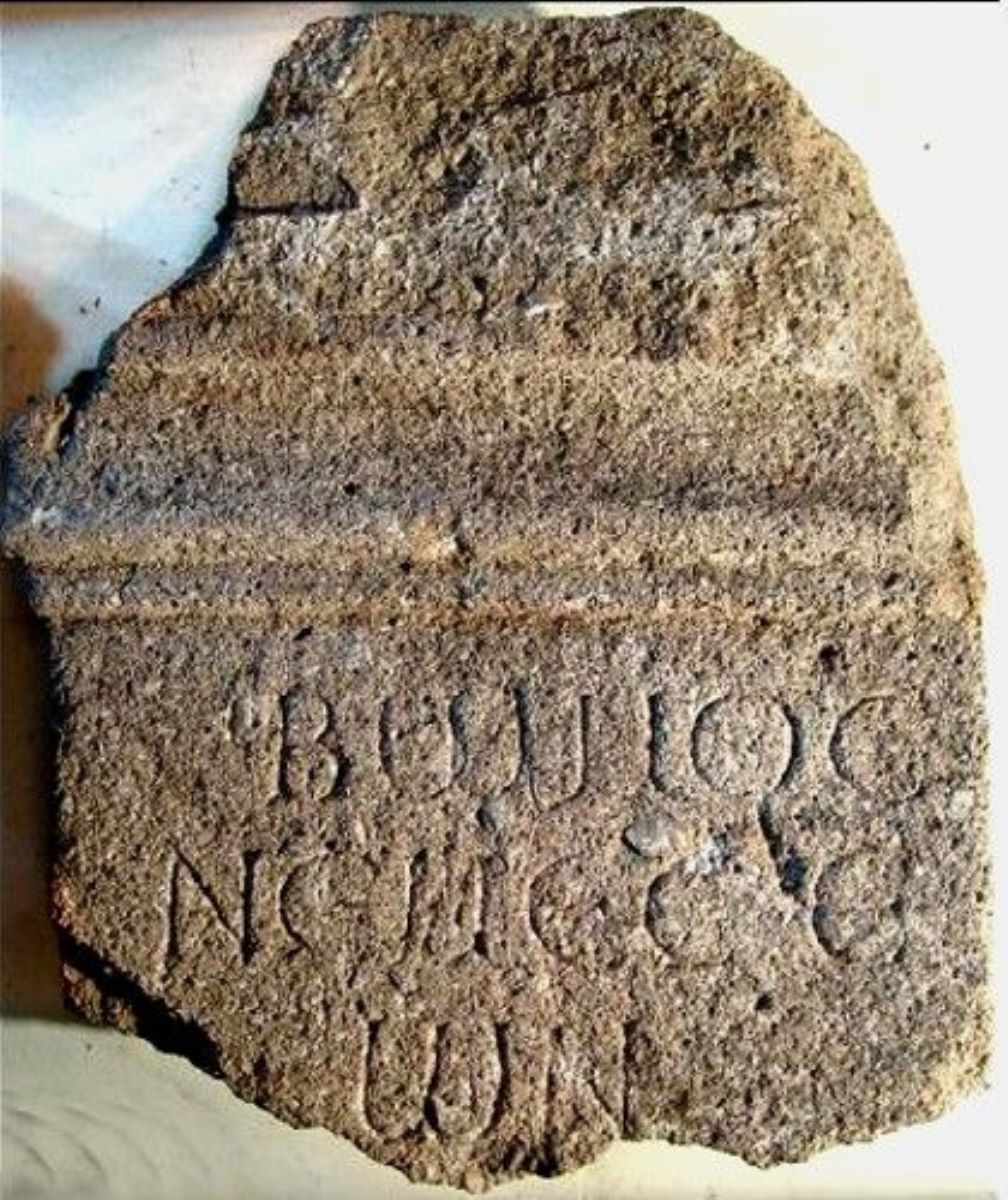 Altar votiv