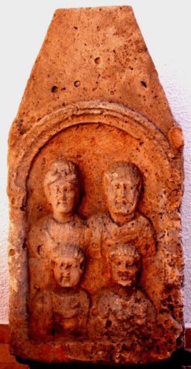 Altar pilastru