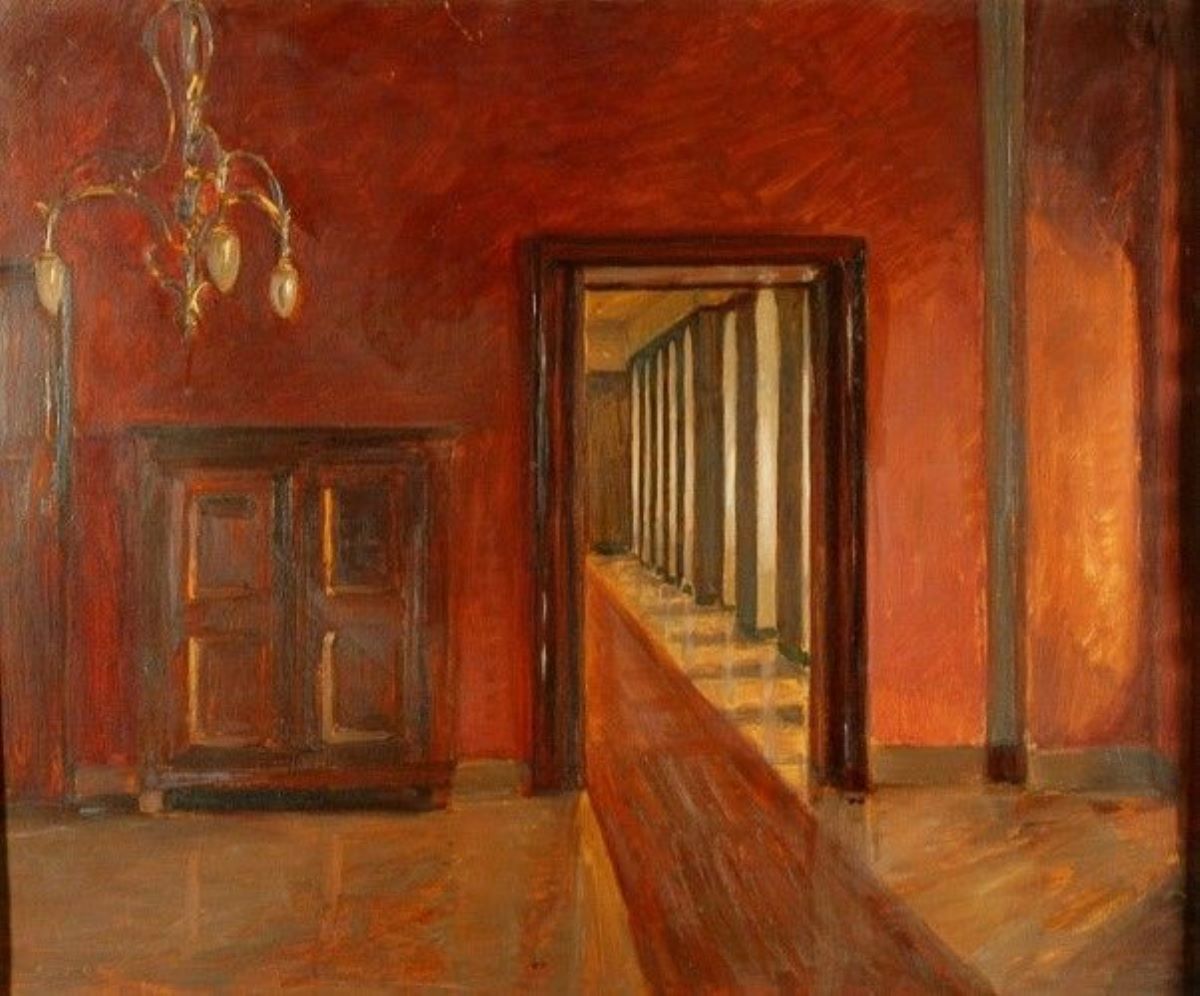 Salonul roșu cu candelabru