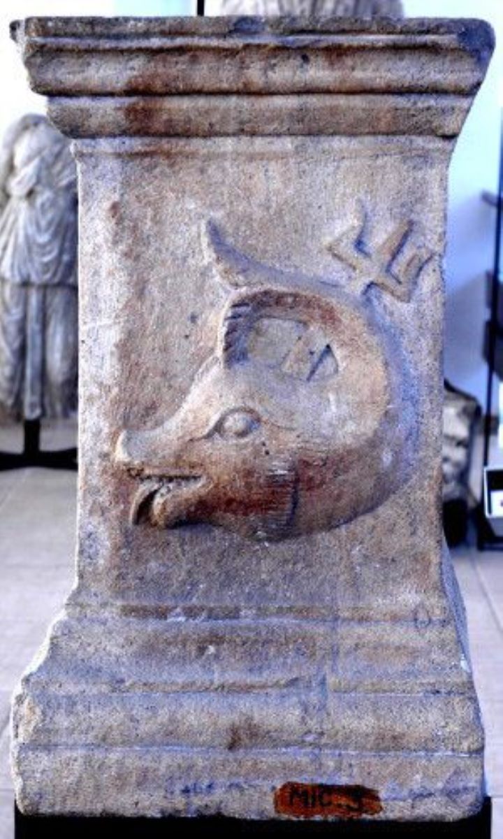 Altar votiv
