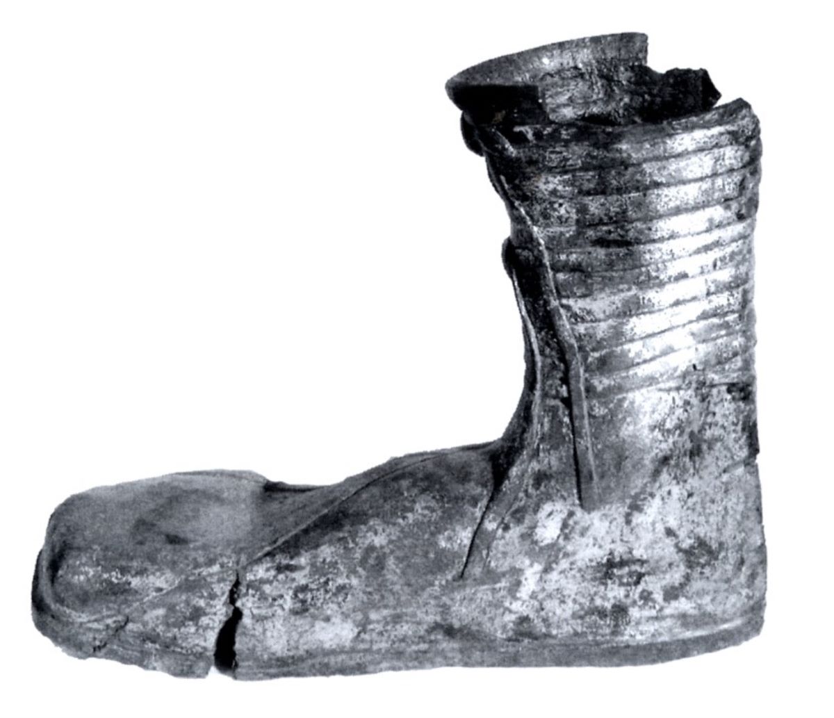 Statuie monumentală - picior drept