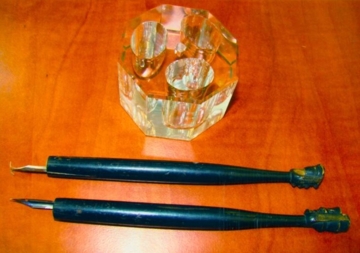 Suport din cristal al compozitorului Dima Gheorghe