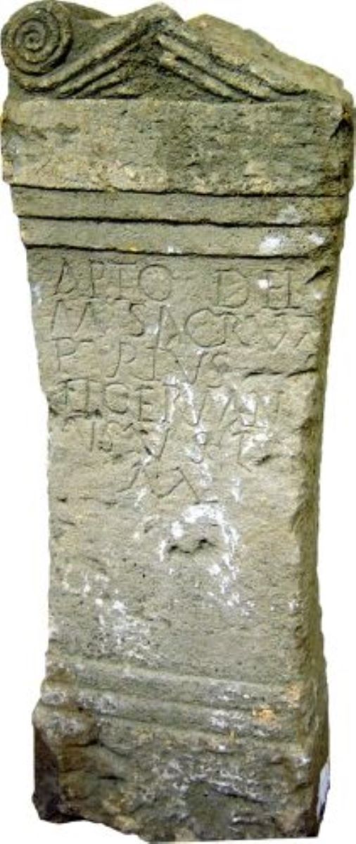 Altar votiv