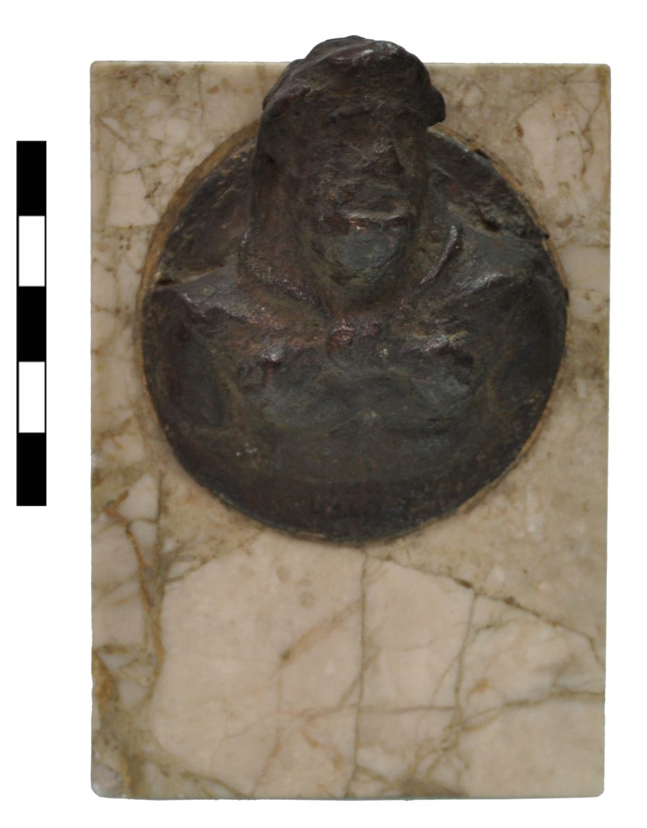 Basorelief luptător