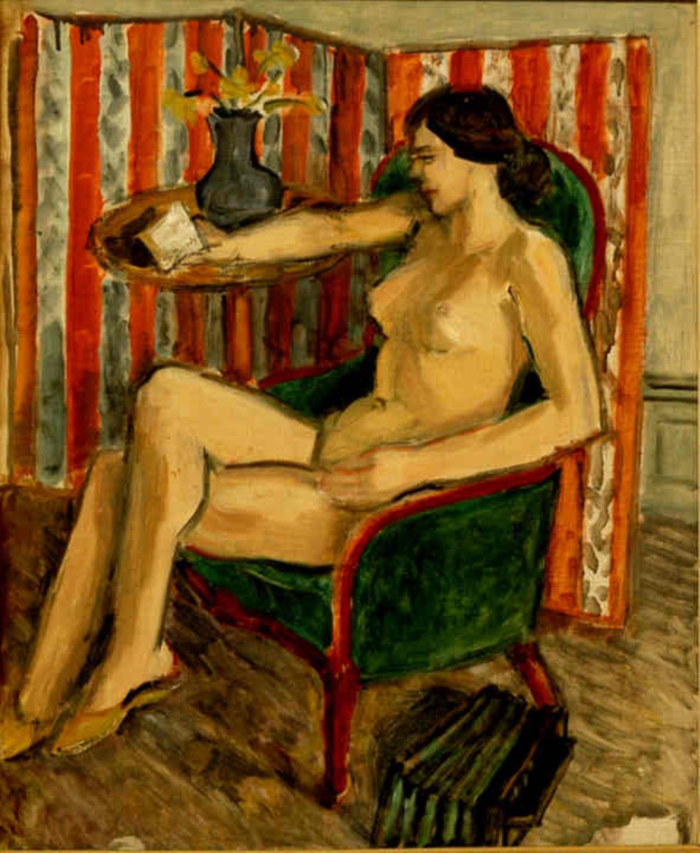 Nud în fotoliu