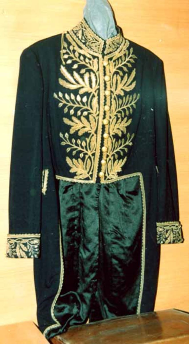 costum de diplomat