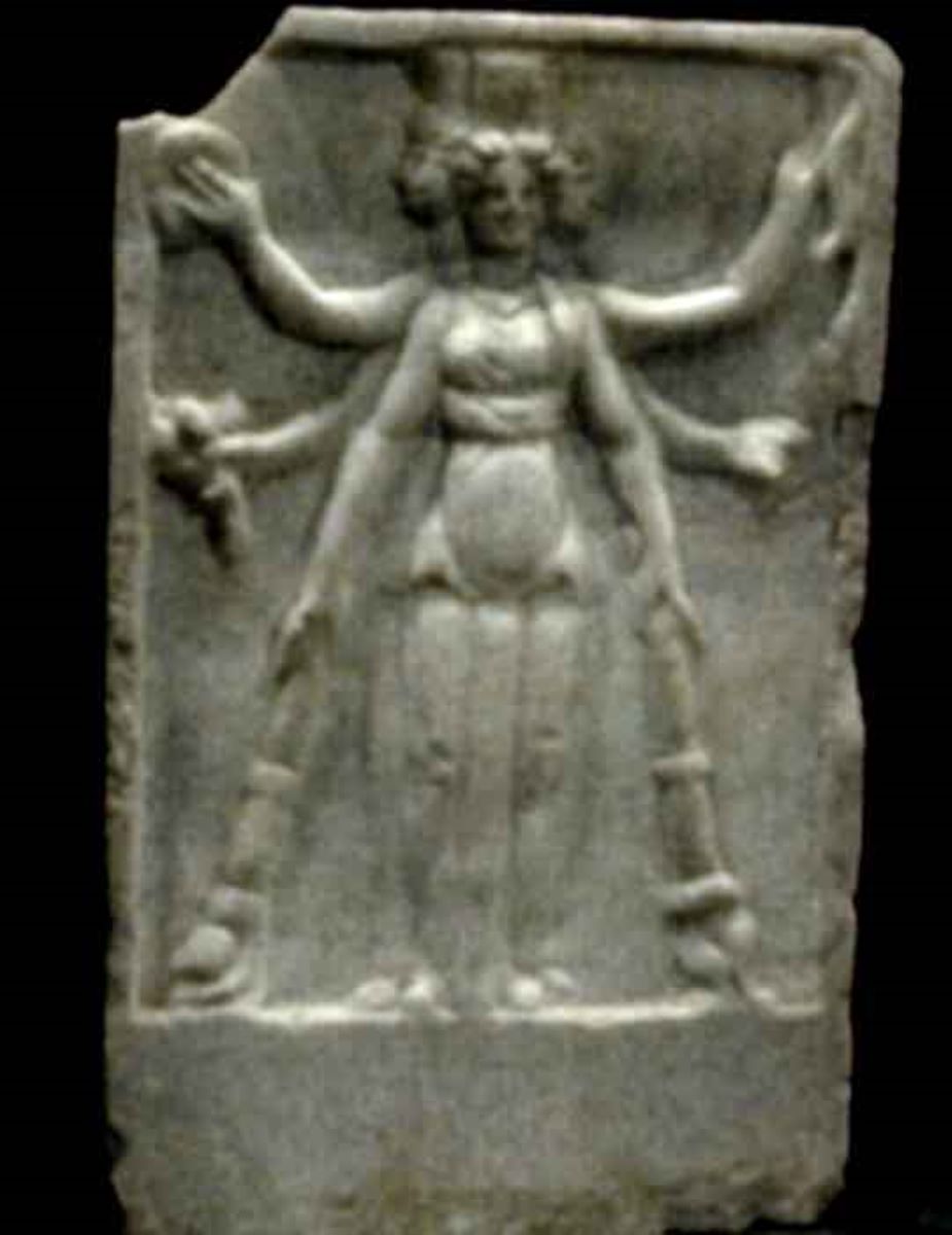 Hecate Triformis