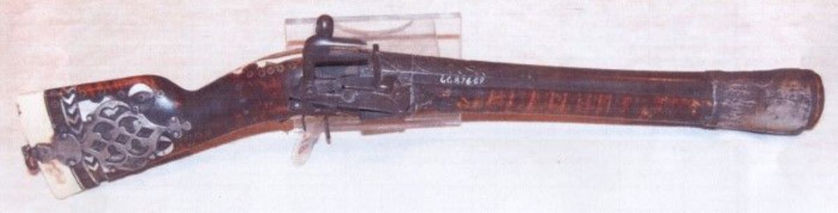 pistol cu cremene