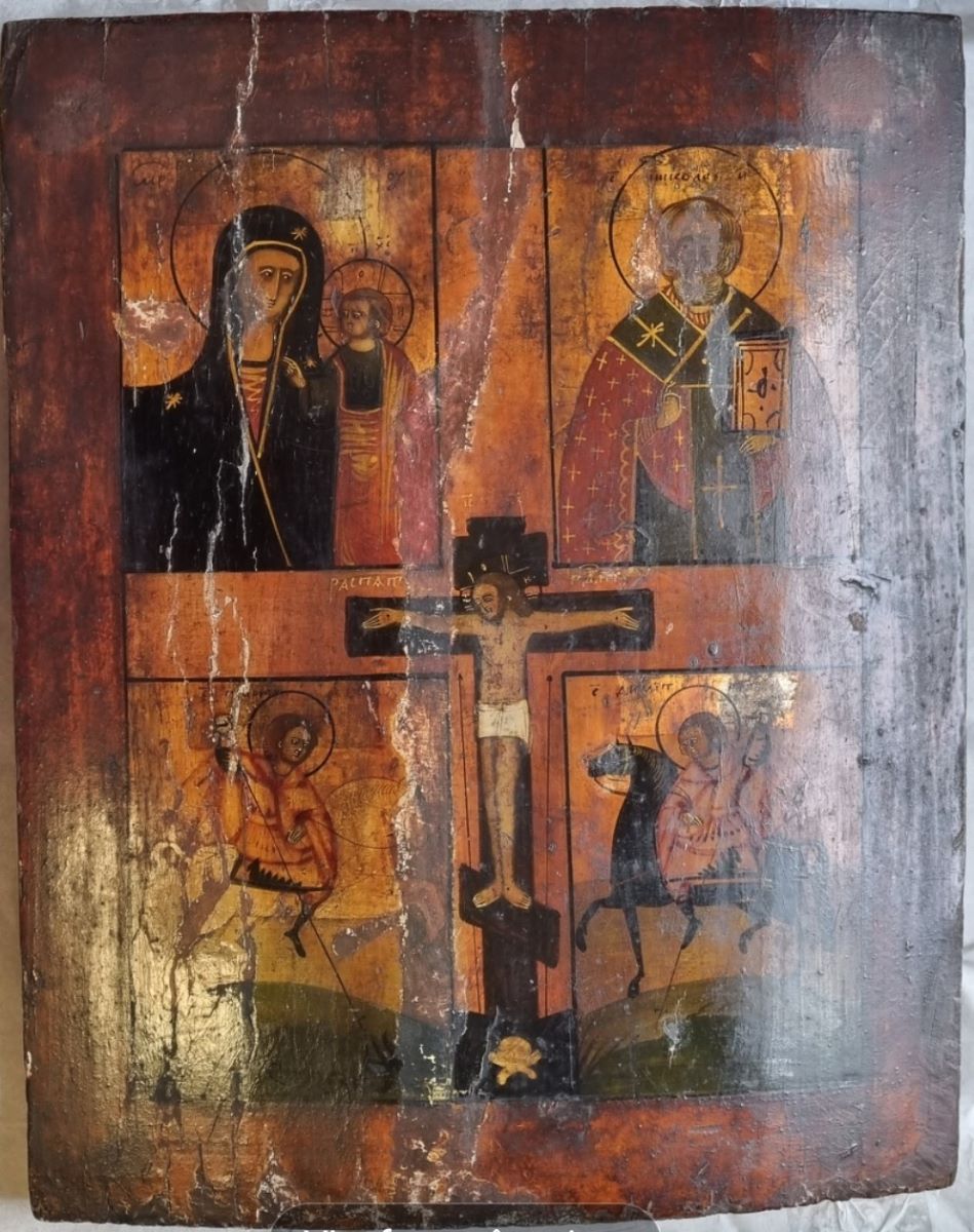 Răstignirea cu patru scene iconografice: 1) Maica Domnului cu Pruncul; 2) Sf. Nicolae; 3) Sf. Gheorghe; 4) Sf. Dumitru