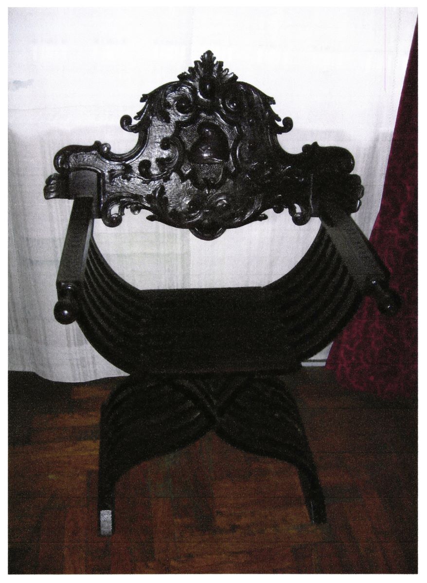 Scaun foarfece, în X, Savonarola