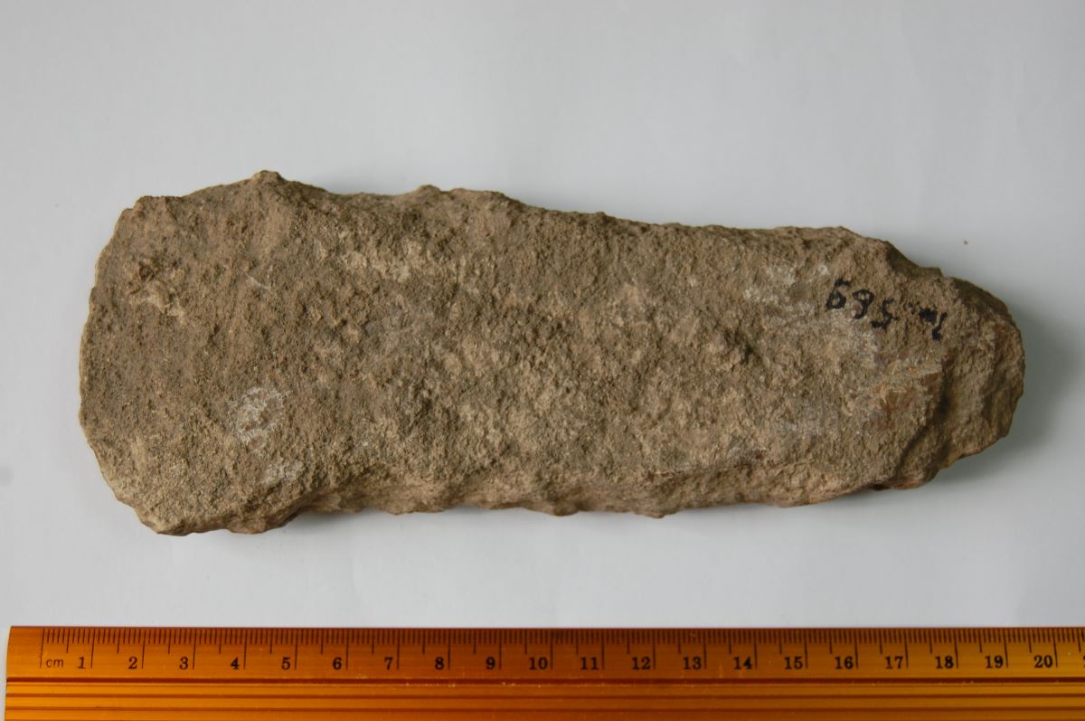 Topor trapezoidal din gresie