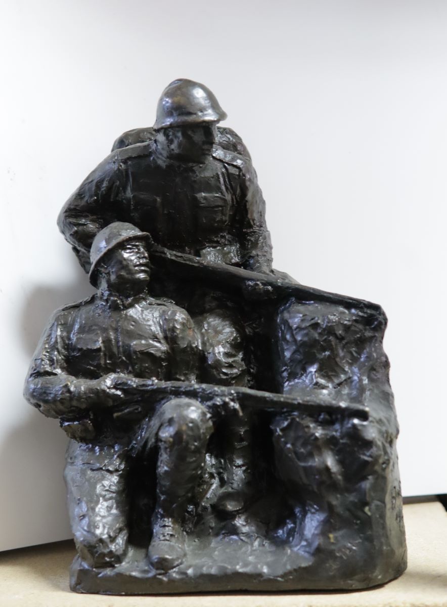 Doi ostași români gata de atac la Oituz - 1917