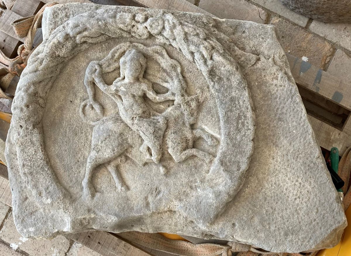 Relief funerar