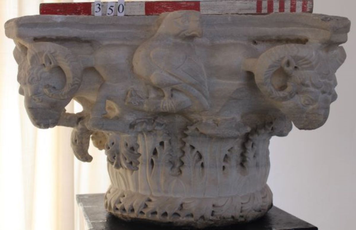 Capitel de marmură