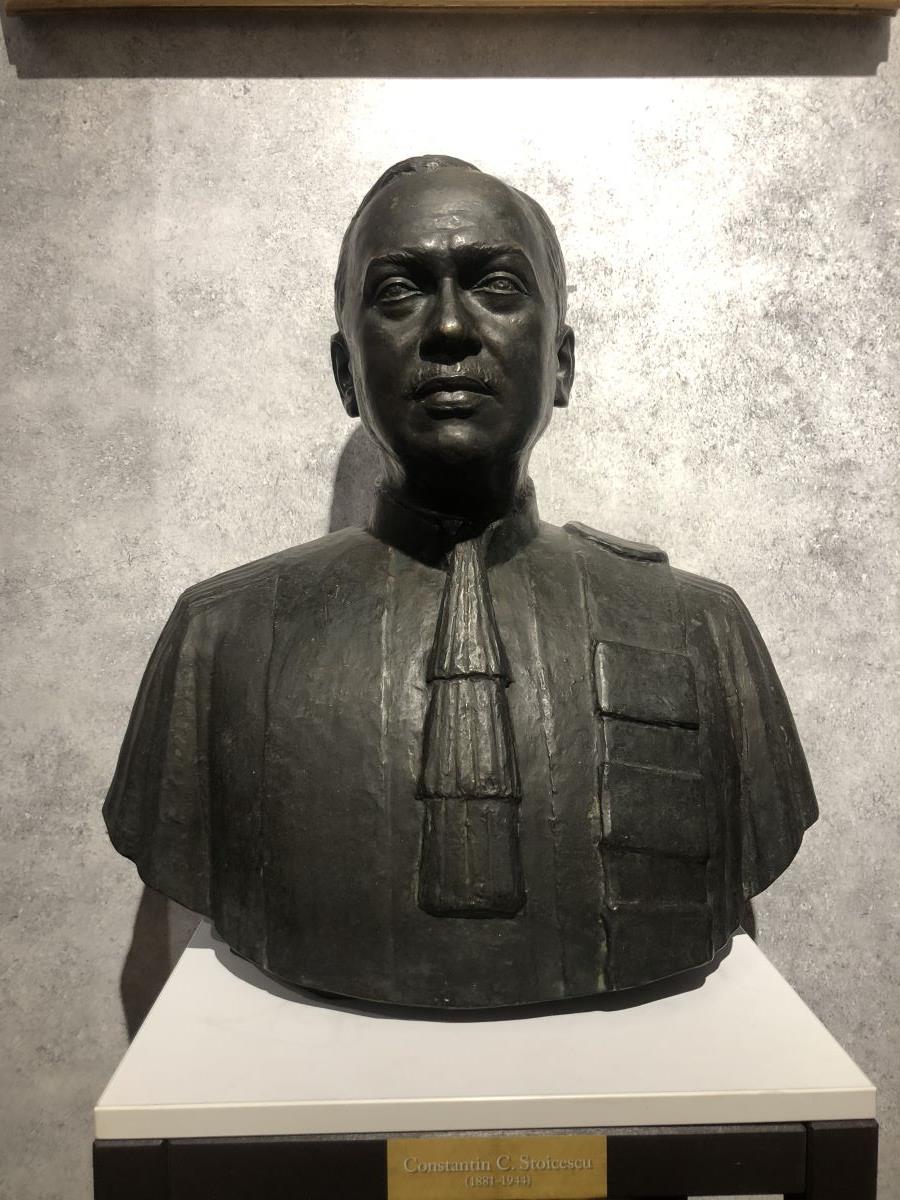 Bust Constantin Stoicescu
