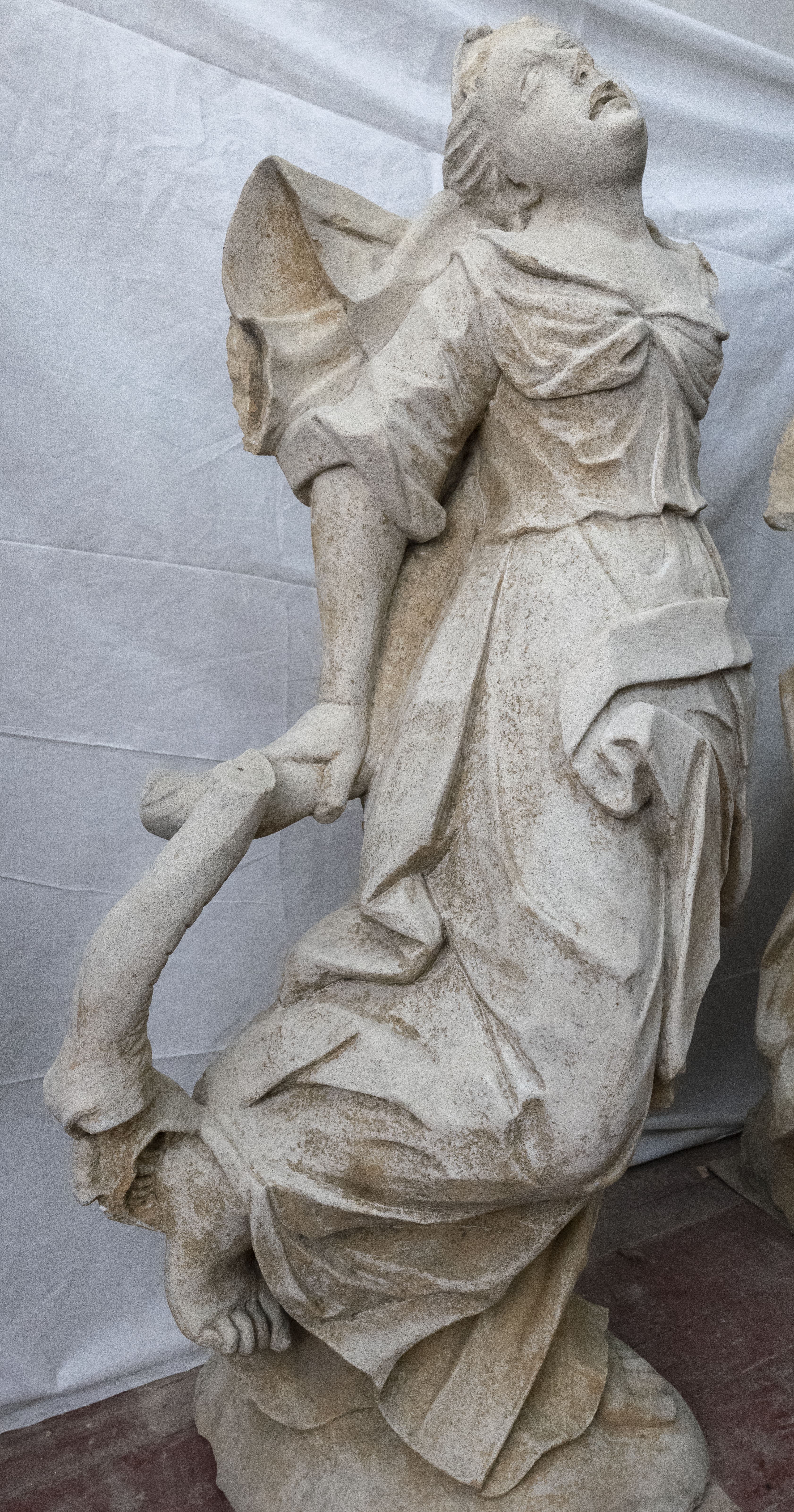 Statuie barocă reprezentând zeița Eurydice