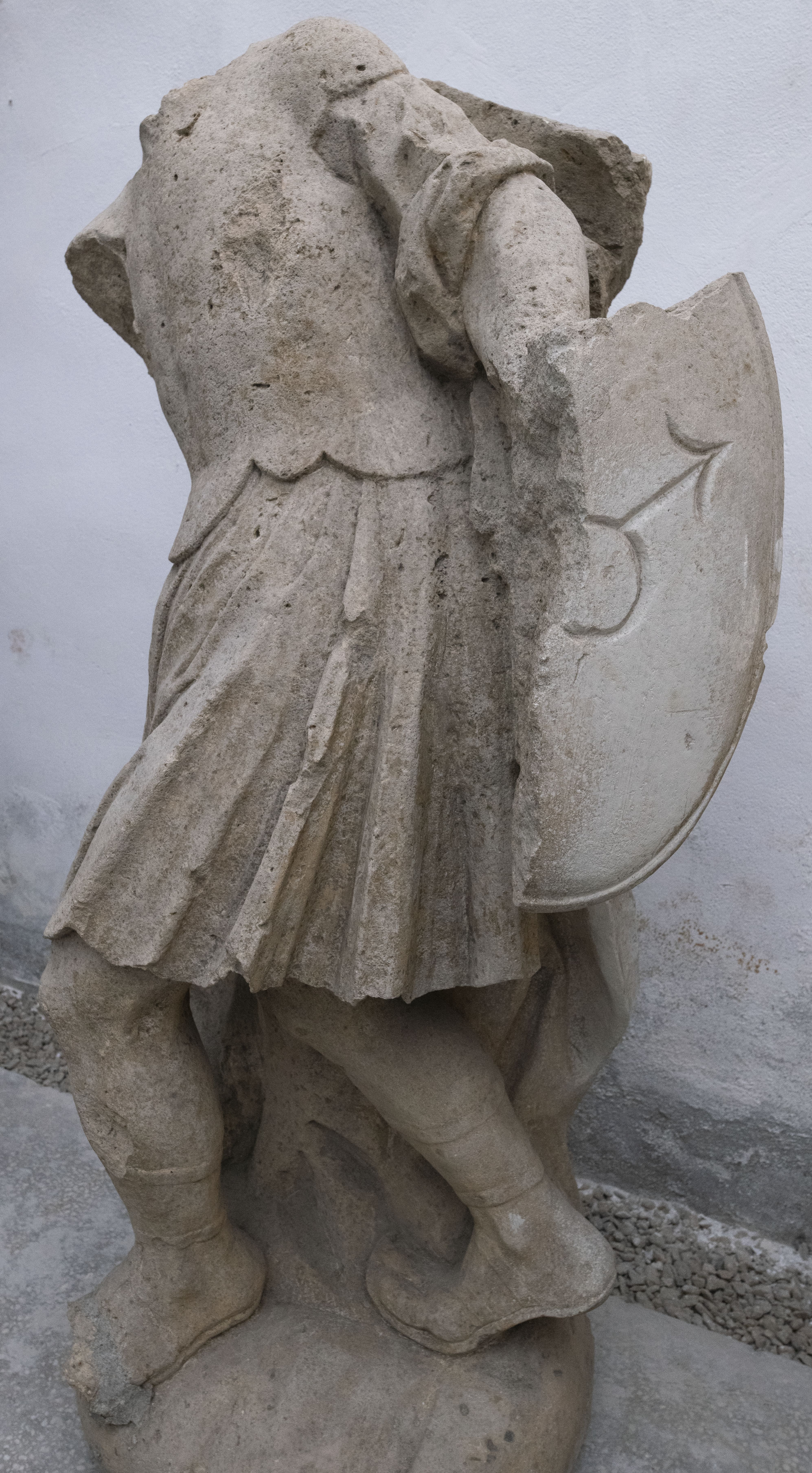 Statuie barocă reprezentând un personaj mitologic neidentificat