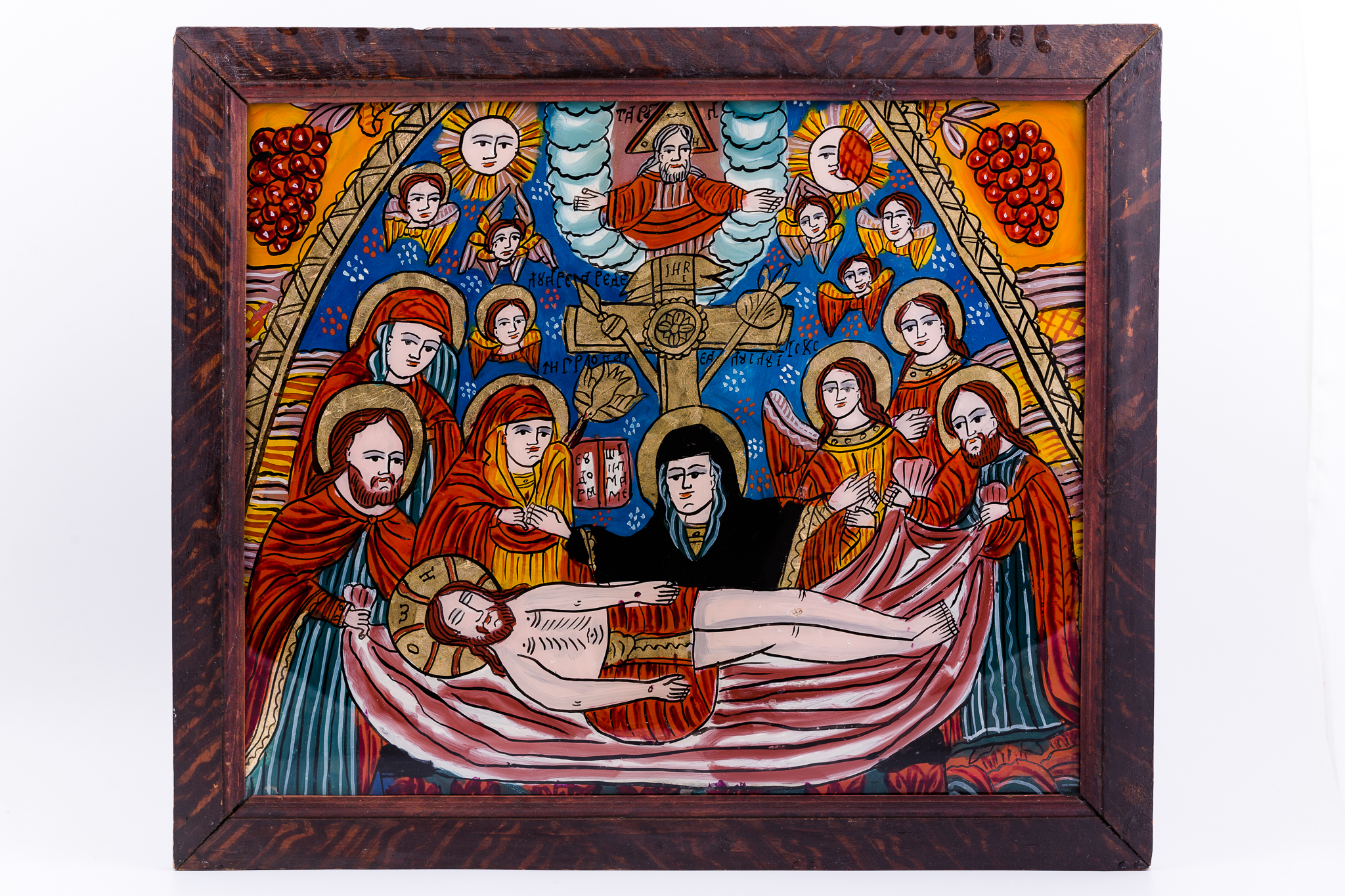 Trupul Mântuitorului Iisus Hristos, fiind coborât de pe cruce, este învelit în țesătura giulgiului alb-stacojiu, ca într-o albie sau înfășare a unui prunc. Maica Domnului împreună cu Sfinții Iosif din Arimateea, Nicodim și trei femei mironosițe aducătoare de mir țin în brațe trupul Mântuitorului. Este martor și Îngerul. Compozițional se creează astfel o imagine concentrică de corabie, cu Crucea Răstignirii ca și catarg, corabia prefigurând Biserica. Giulgiul și îmbrățișarea celor apropiați, uniți întru dragoste și suferință, reprezintă axa orizontală perpendiculară pe Cruce. Maica Domnului Îndurerată, Jalnică și Plângătoare este înveșmântată în mantie cu maforion negru cu interiorul albastru bleu-ciel. Mironosițele sunt primele martore ale Învierii Domnului Iisus Hristos. Compoziția este echilibrată, simetrică și circulară. În registrul superior, lateral stânga, în dreapta Crucii sunt șase îngeri heruvimi și serafimi, martori și păzitori. Întreaga narațiune iconografică este încadrată de un chenar decorativ fitomorf, format din ciorchini de strugure, Sângele Jertfei Sfintei Euharistii, chenar sub forma unei arcade-bolți. În registrul superior este Cerul deschis și dintr-o mandorlă de nouri Dumnezeu-Tatăl Binecuvântează și Ocrotește. Pe lângă elementele fitomorfe, sunt și elemente astrale: soarele, luna, stelele. Inscripția în româno-chirilică este tradusă Îngroparea lui Iisus Hristos IC XC. Fondul icoanei este un cer albastru senin.Trăsăturile personajelor sunt fin desenate, tristețea și durerea dezvăluindu-se. Icoana este de Șcheii Brașovului.